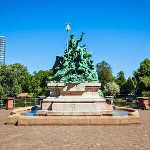 Hop on the open-top bus in Düsseldorf, Germany – Discover top attractions, monuments, and hidden gems with a hop-on hop-off tour in 2026